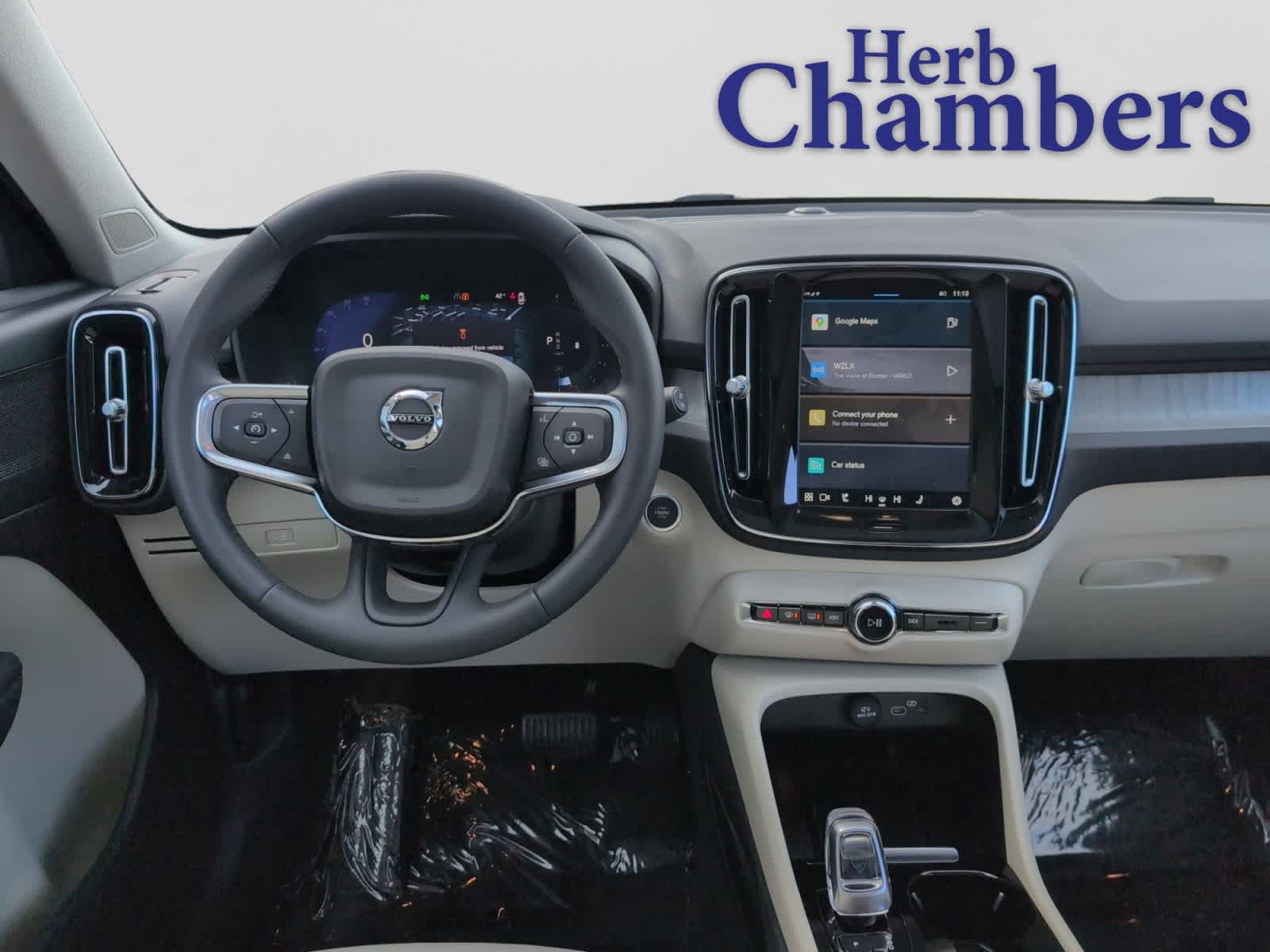 used 2023 Volvo XC40 car, priced at $29,998