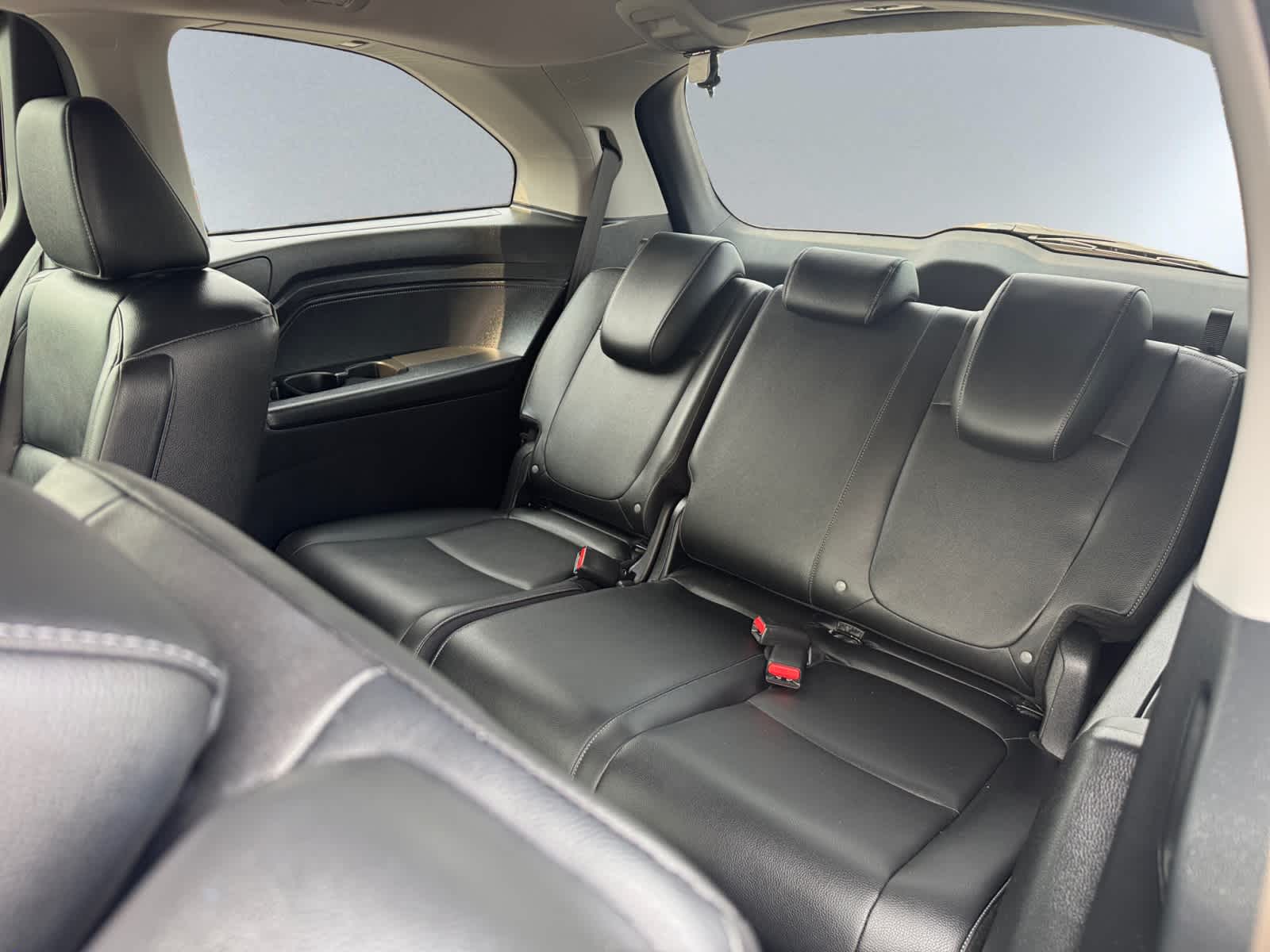 used 2024 Honda Odyssey car, priced at $32,998