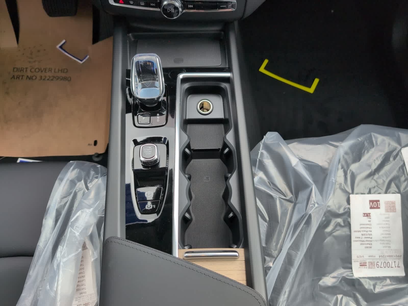 new 2026 Volvo XC60 plug-in hybrid car, priced at $70,620