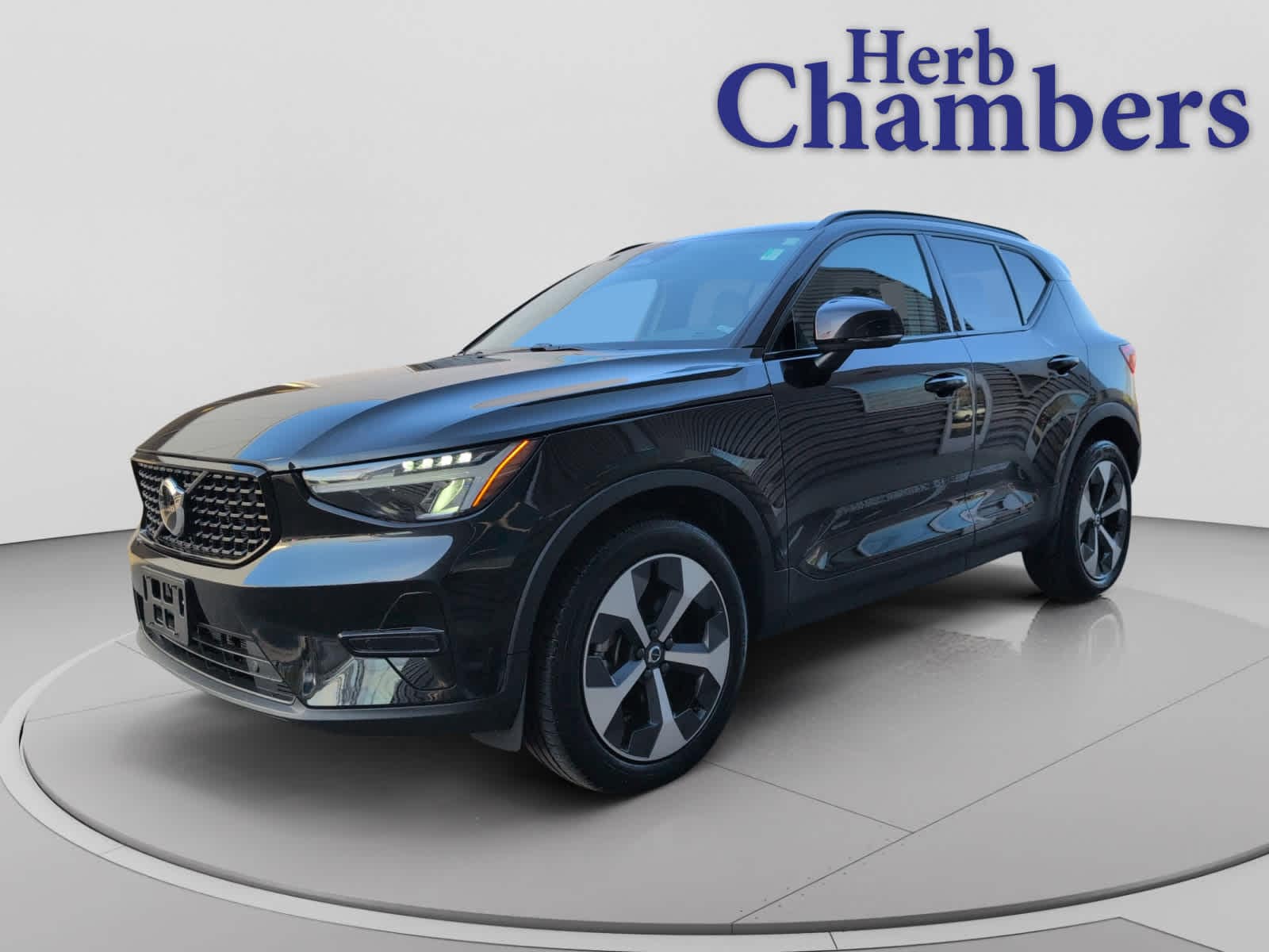 used 2024 Volvo XC40 car, priced at $31,998