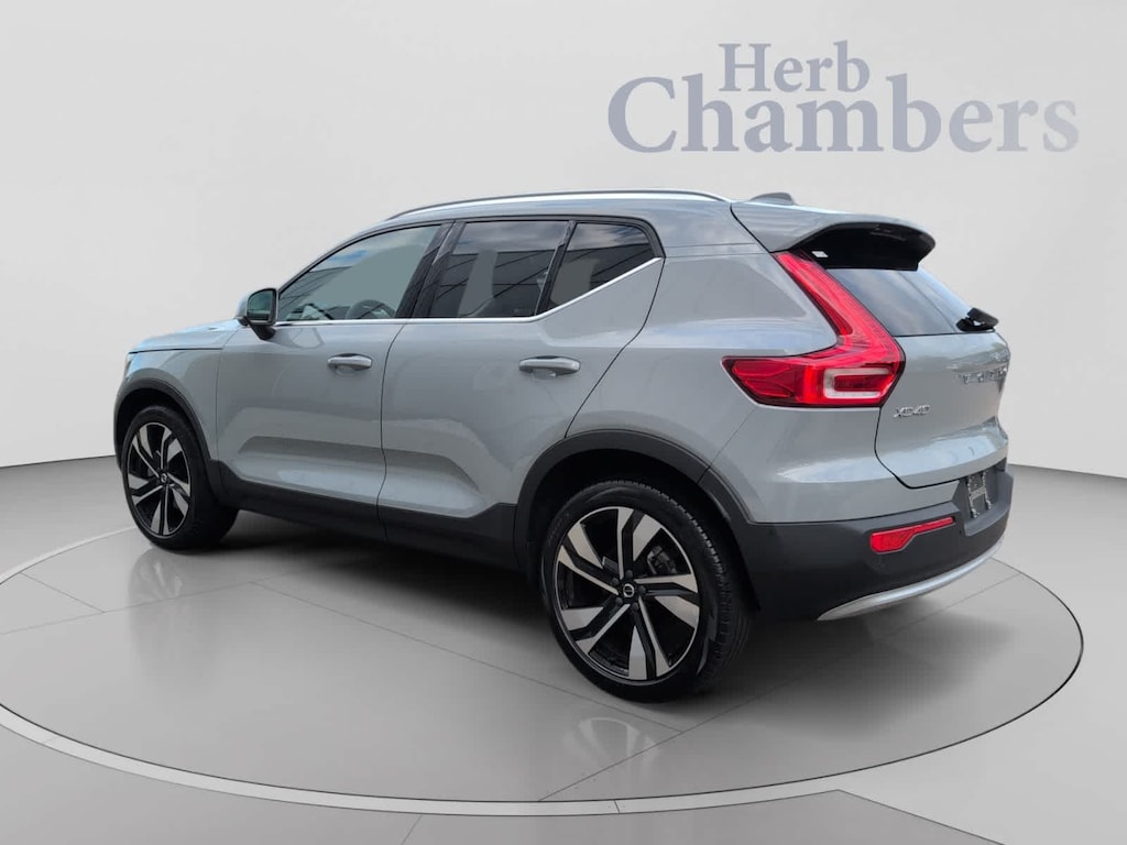 Certified 2024 Volvo XC40 B5 Ultimate Bright SUV