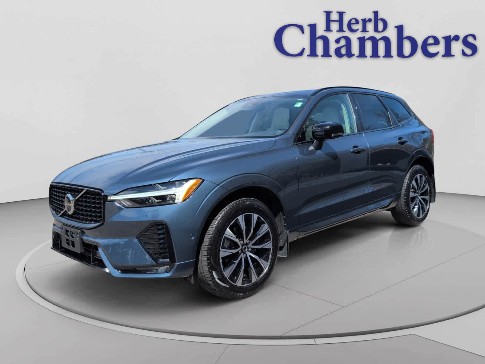 used 2023 Volvo XC60 car, priced at $37,498