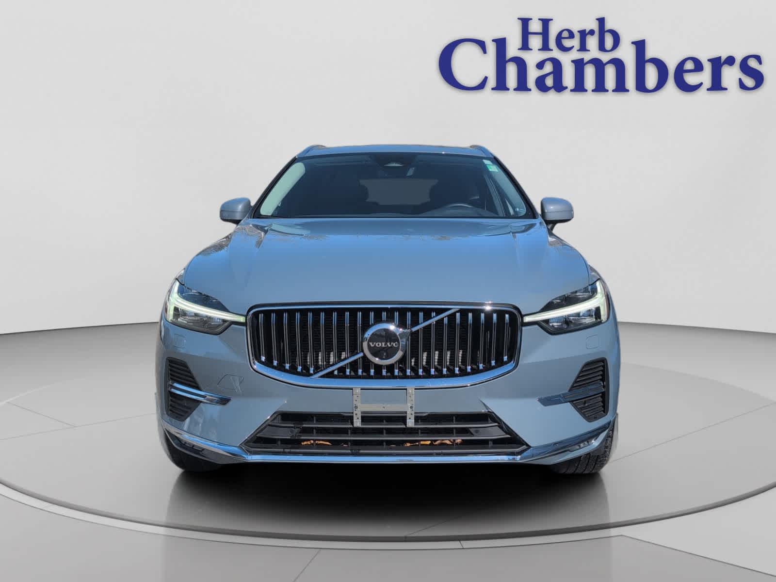 used 2023 Volvo XC60 car, priced at $32,998