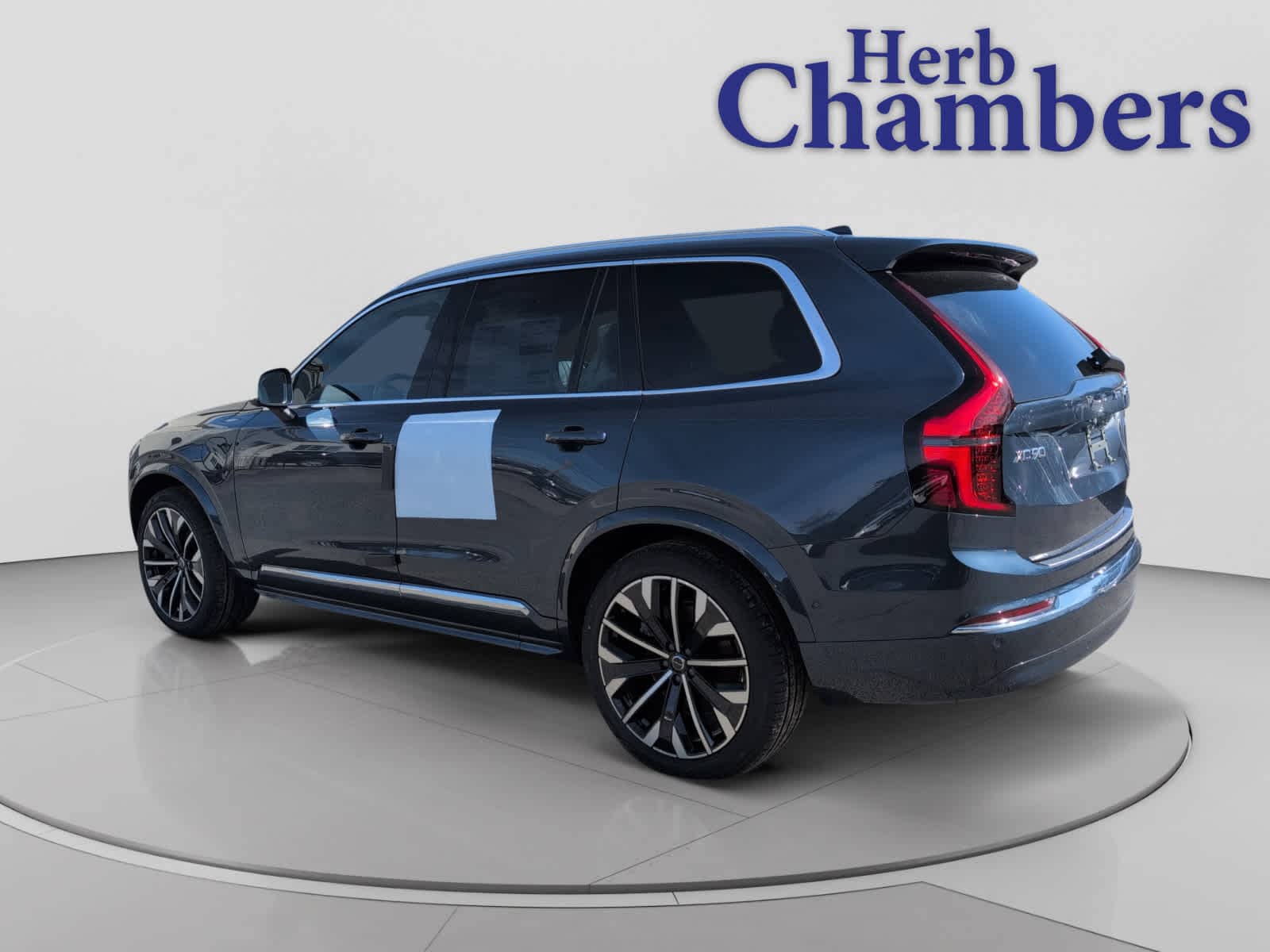 new 2026 Volvo XC90 plug-in hybrid car, priced at $92,625