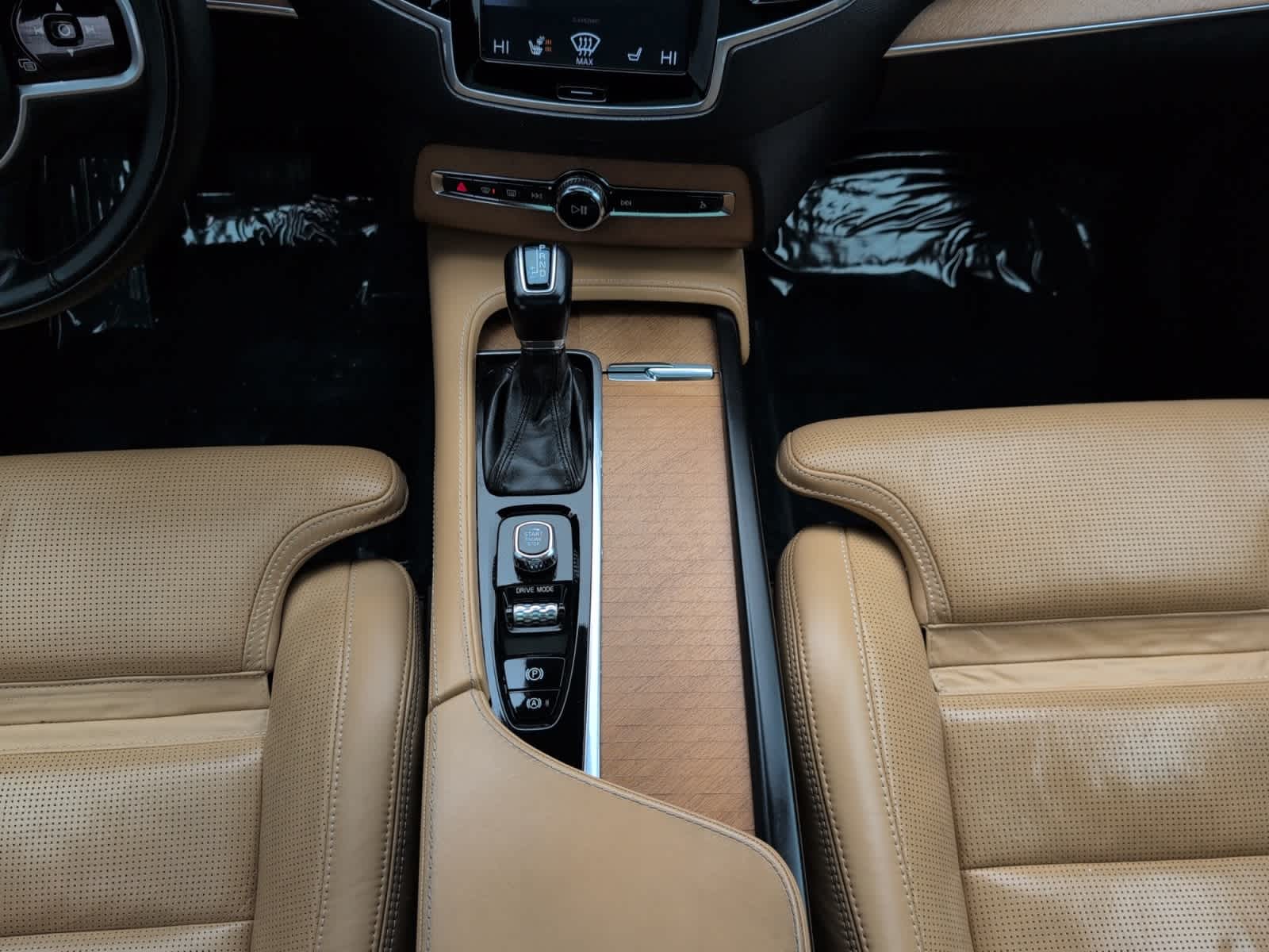 used 2019 Volvo XC90 car, priced at $19,498