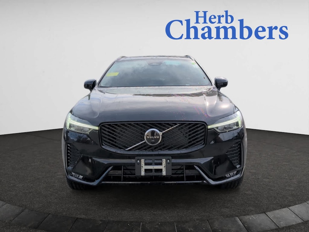 New 2026 Volvo XC60 B5 Plus SUV