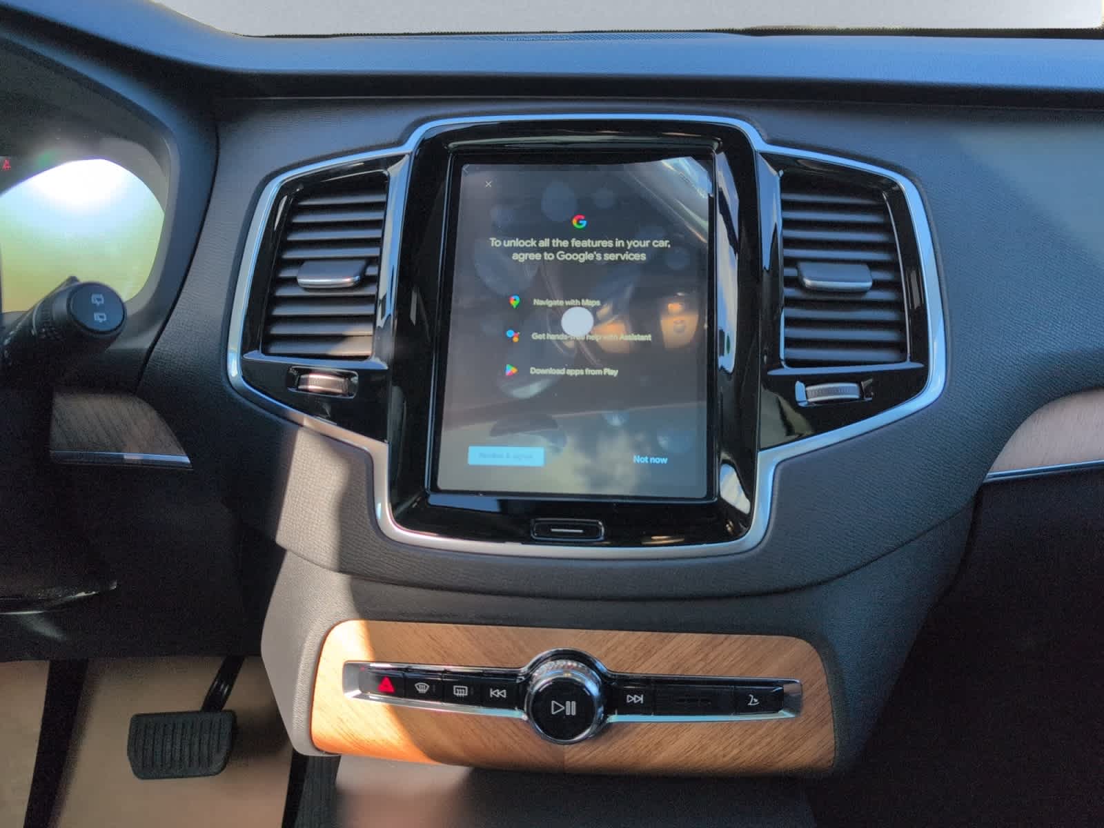 used 2025 Volvo XC90 plug-in hybrid car, priced at $76,875