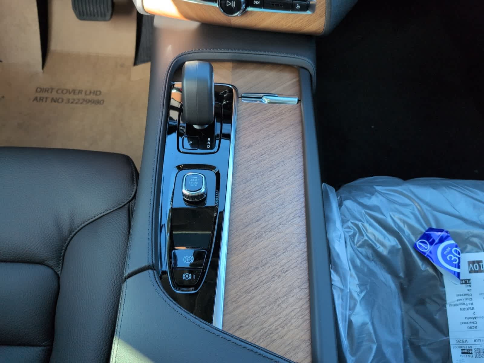 used 2025 Volvo XC90 plug-in hybrid car, priced at $76,875