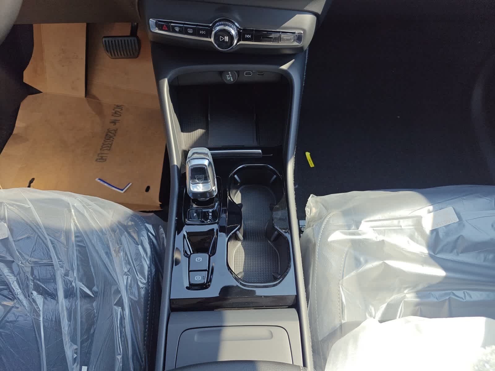 used 2025 Volvo XC40 car, priced at $52,215