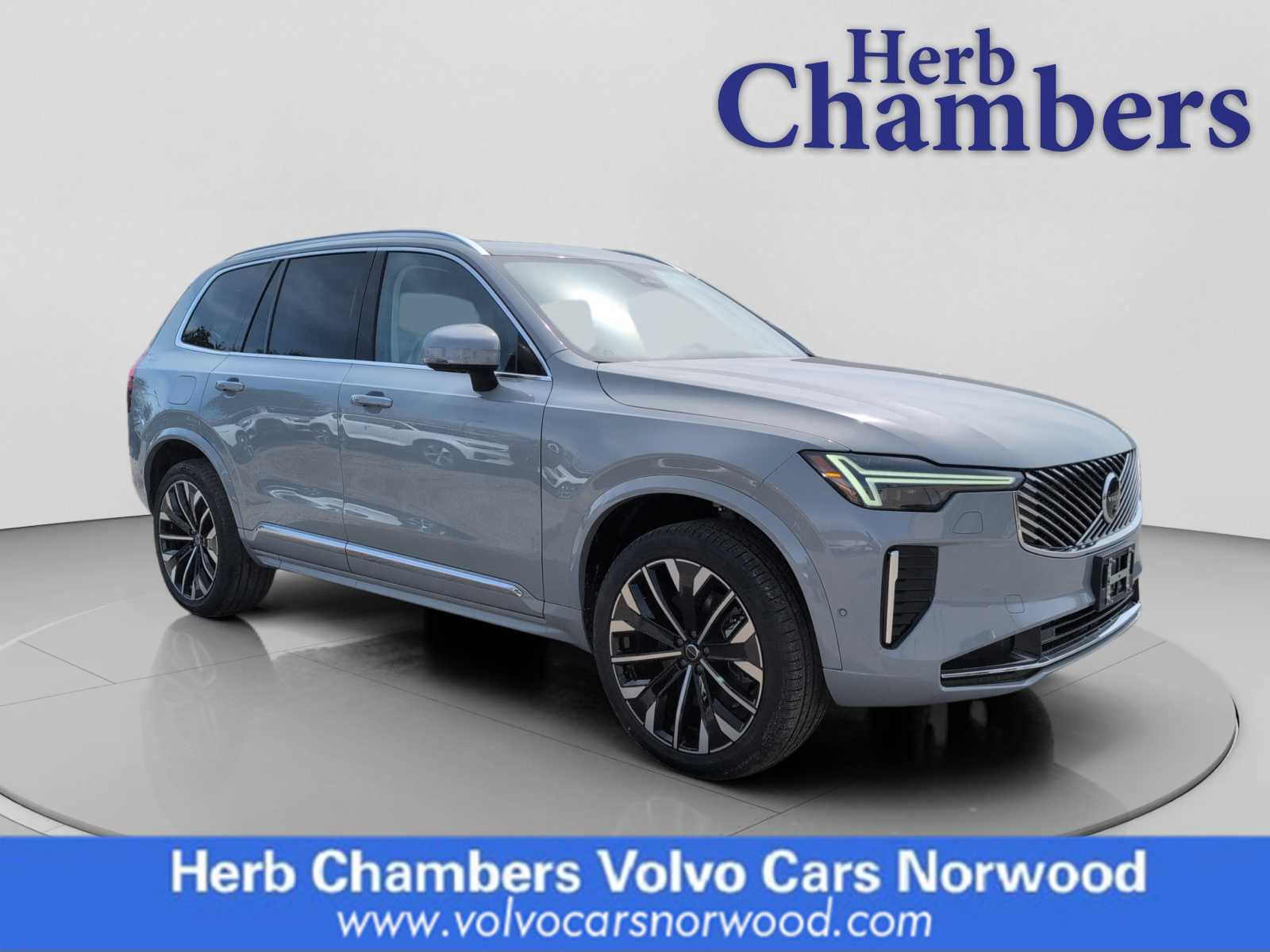 new 2026 Volvo XC90 plug-in hybrid car, priced at $85,625