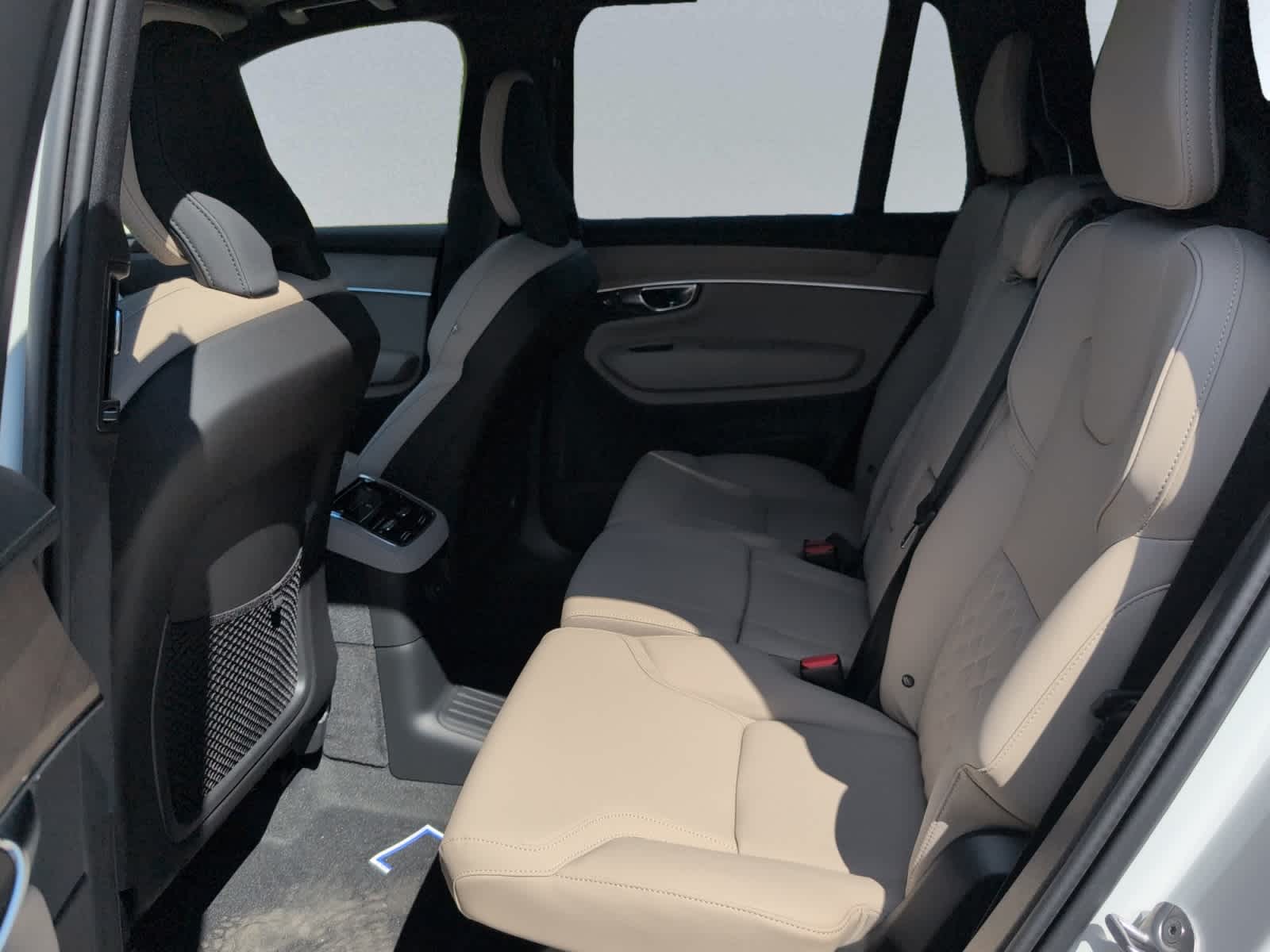 new 2026 Volvo XC90 plug-in hybrid car, priced at $81,875