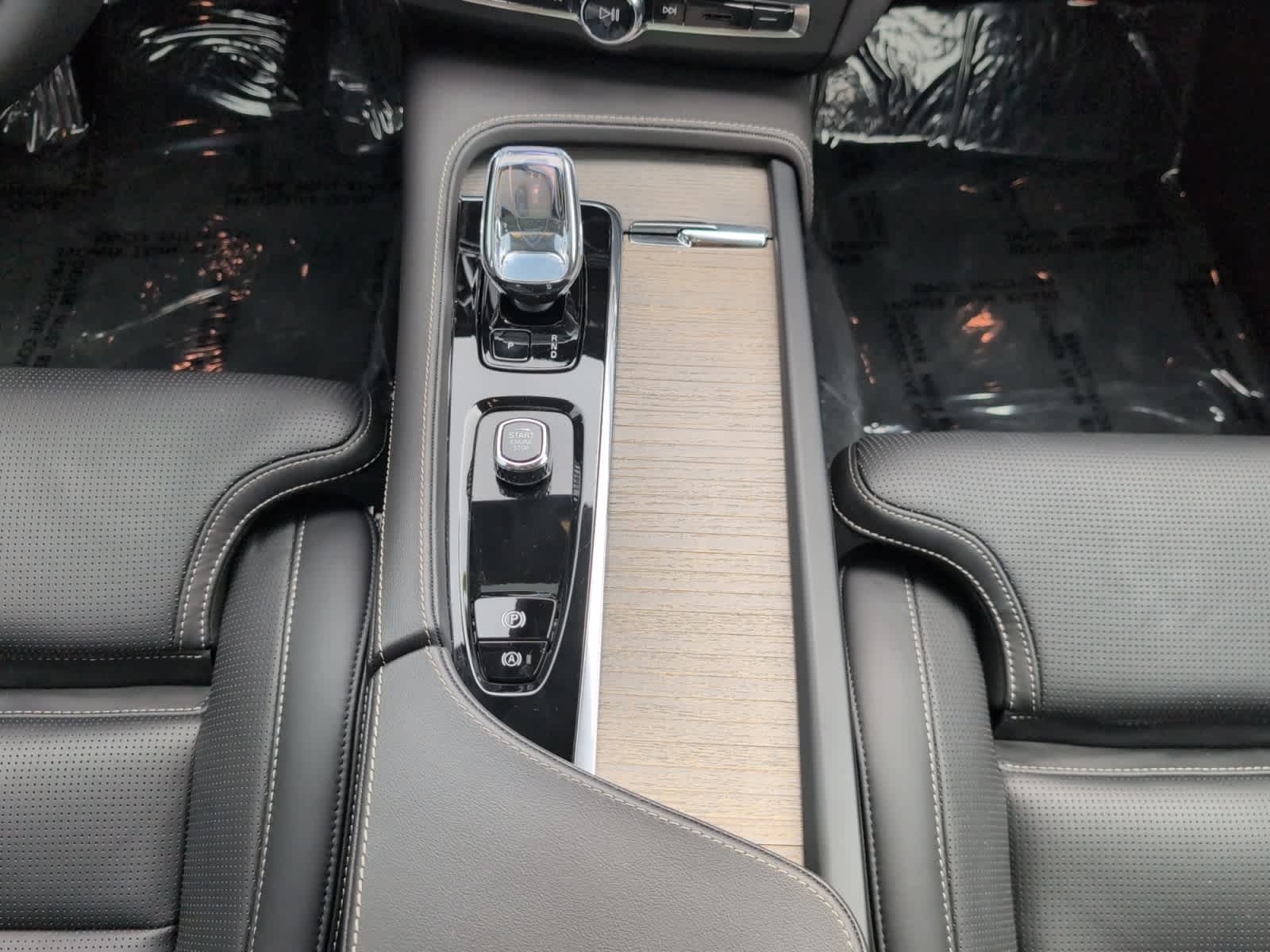 2024 Volvo S90 Ultimate - Photo 16