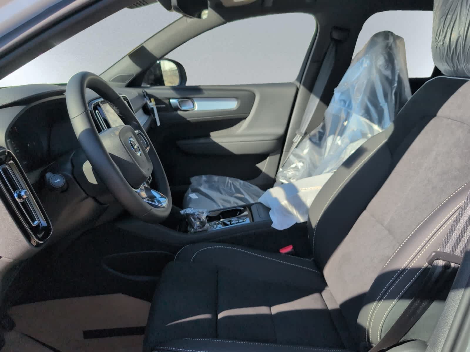 new 2026 Volvo XC40 car, priced at $54,175