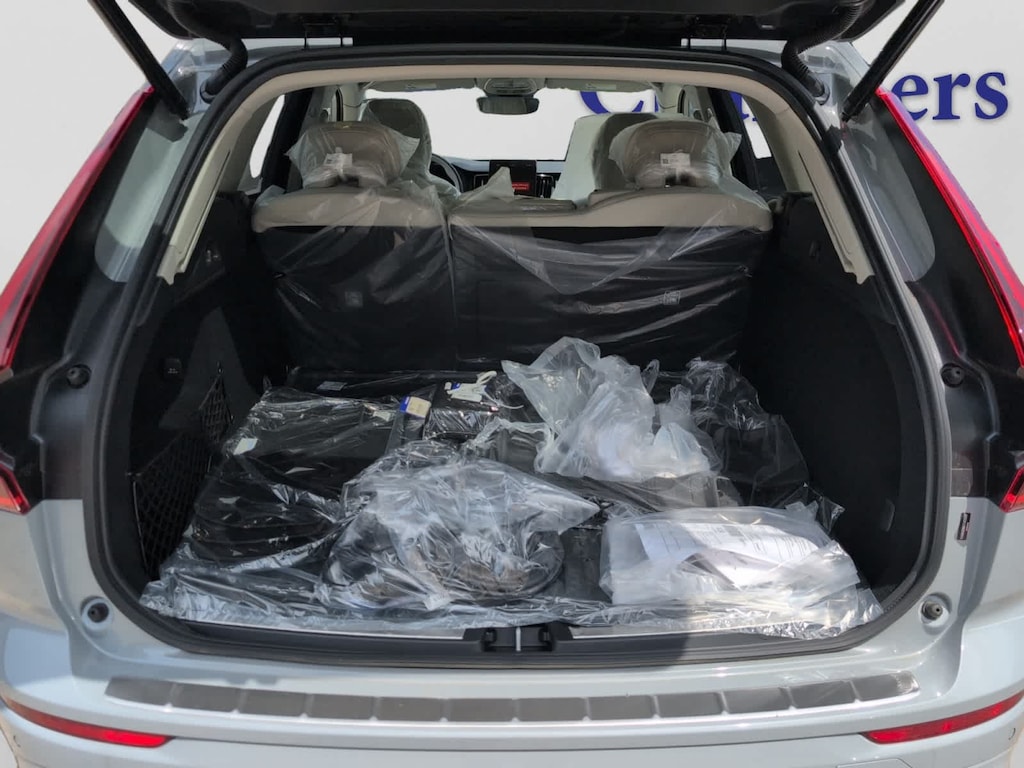 New 2026 Volvo XC60 plug-in hybrid T8 Ultra SUV