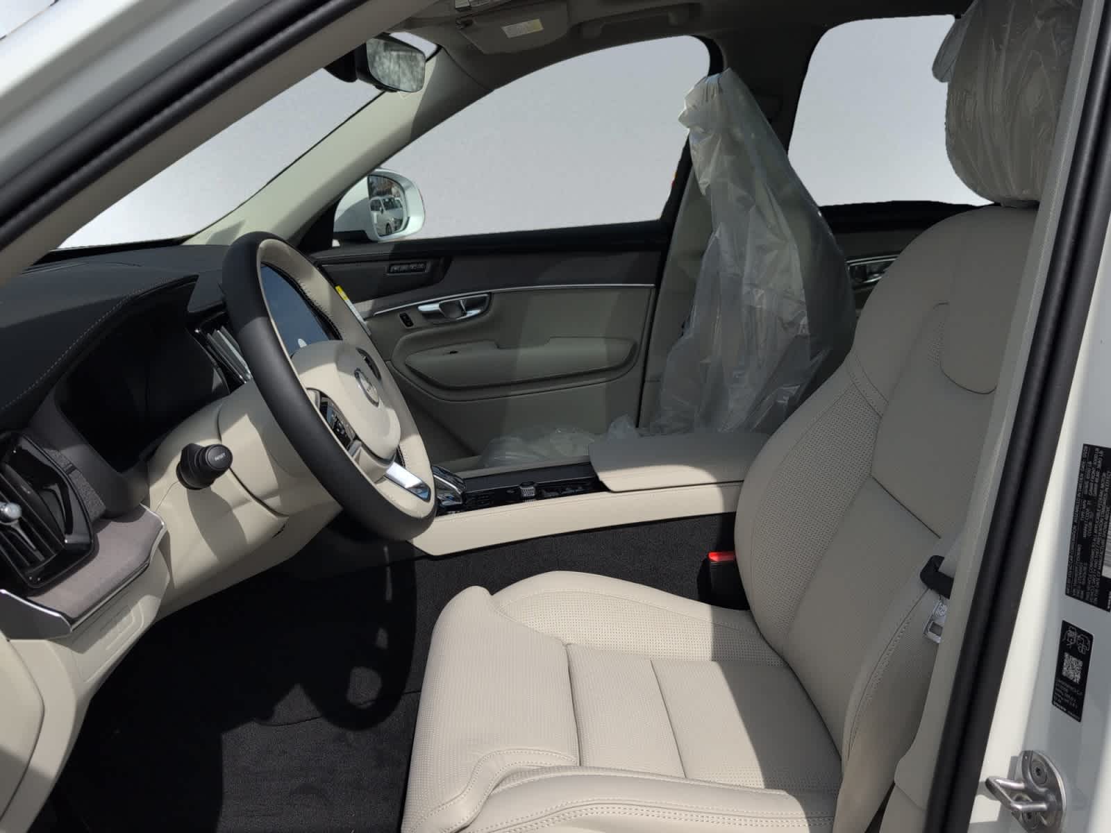 new 2026 Volvo XC90 plug-in hybrid car, priced at $85,320