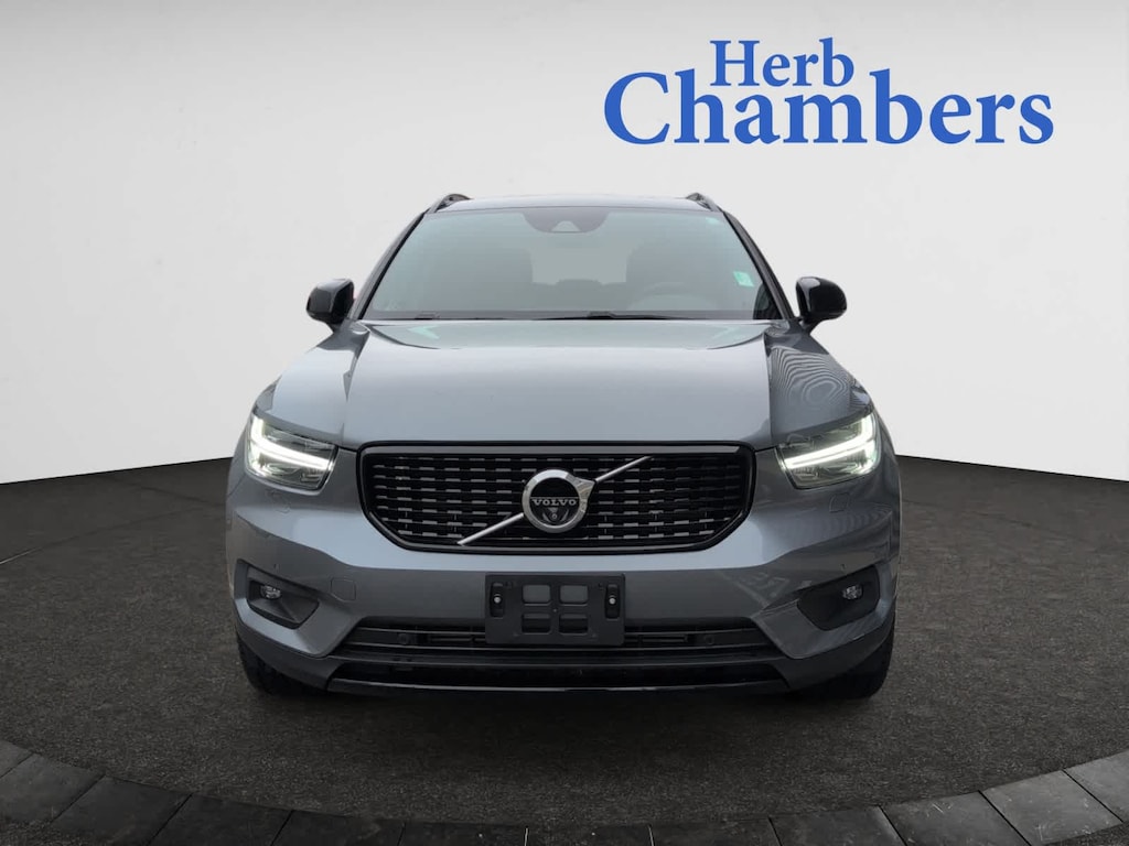 Used 2019 Volvo XC40 T5 R-Design SUV