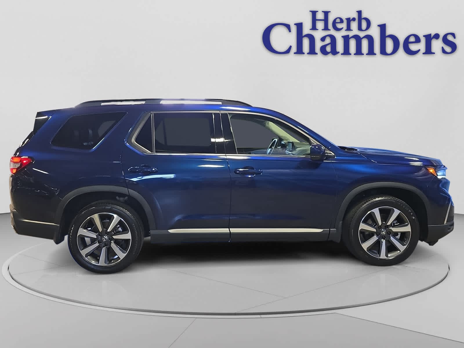 2025 Honda Pilot Touring - Photo 12