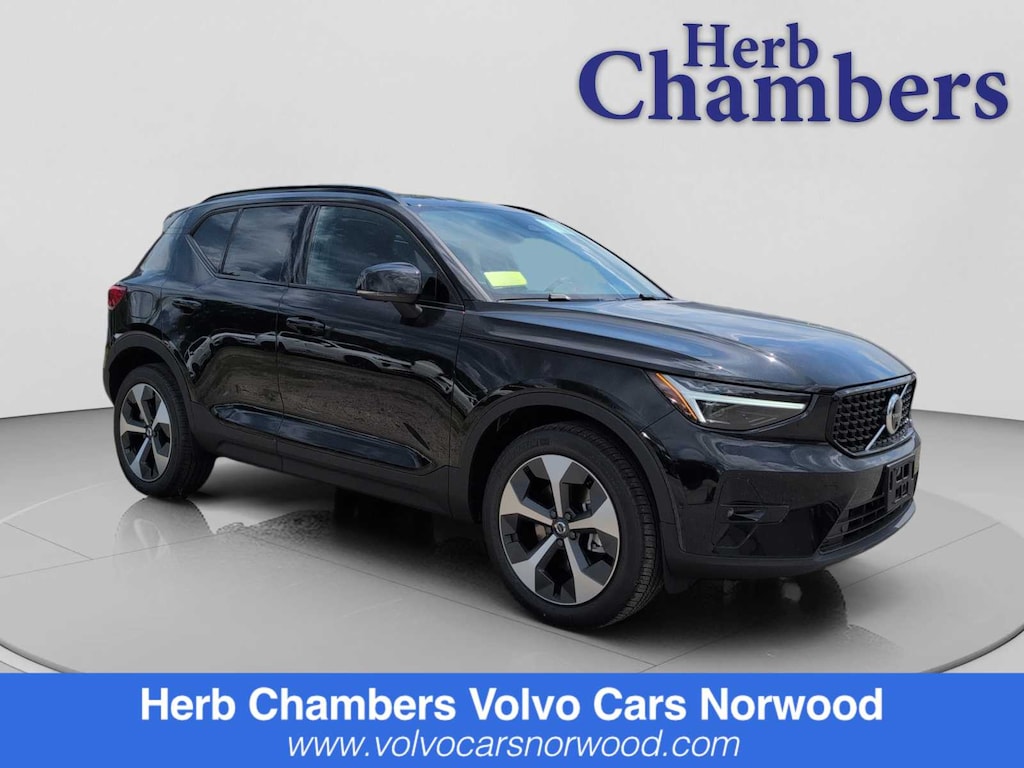 New 2026 Volvo XC40 B5 Plus SUV