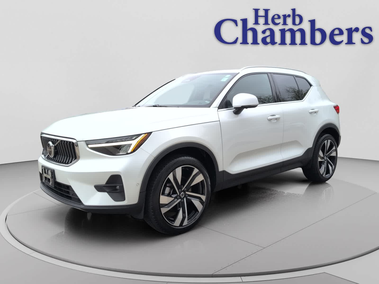 used 2023 Volvo XC40 car, priced at $32,498