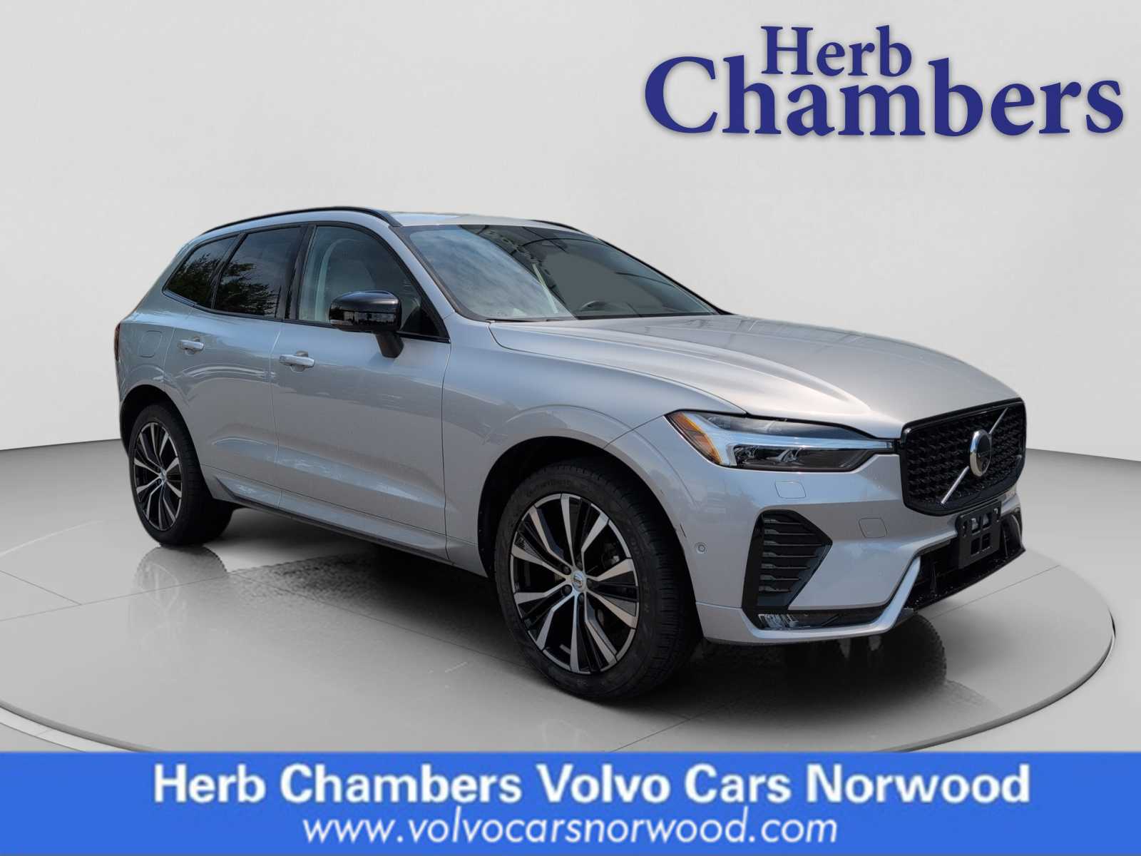 2023 Volvo XC60 B5 Plus Dark Theme AWD's photo
