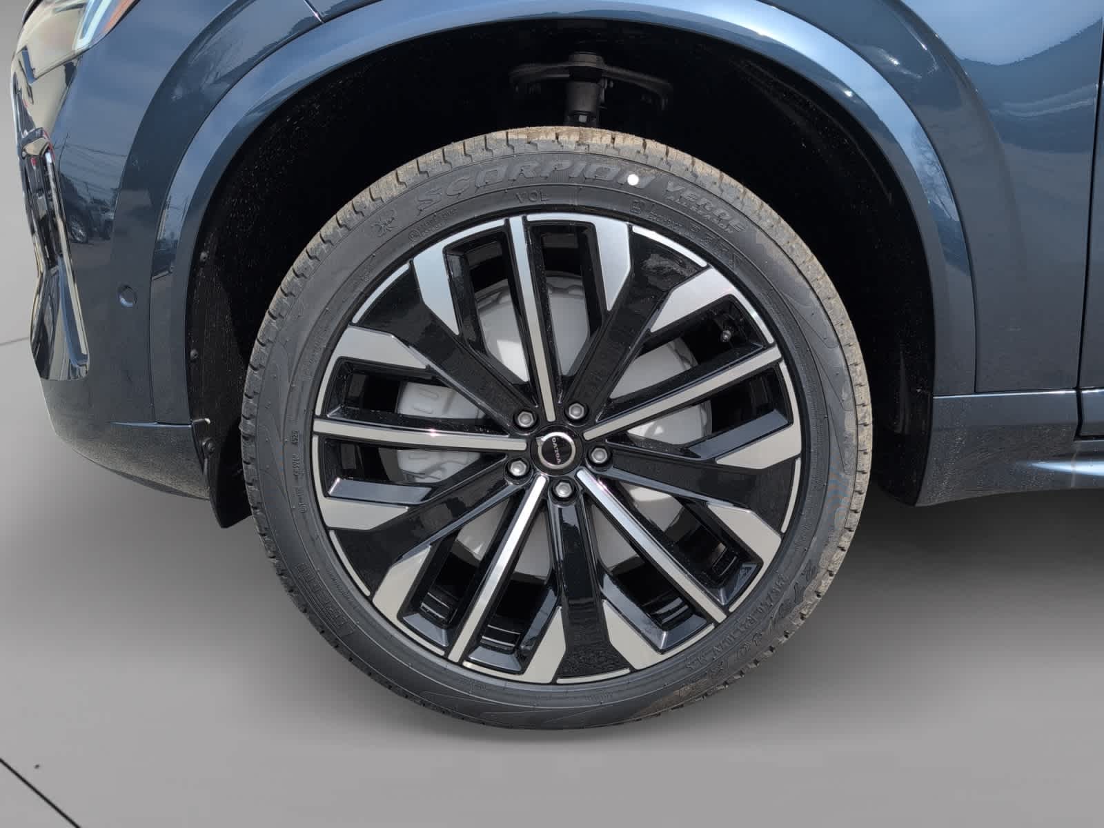 new 2026 Volvo XC90 car, priced at $75,270