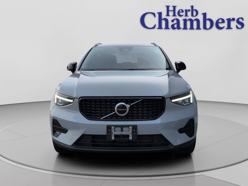 Used 2024 Volvo XC40 B5 Core Bright SUV
