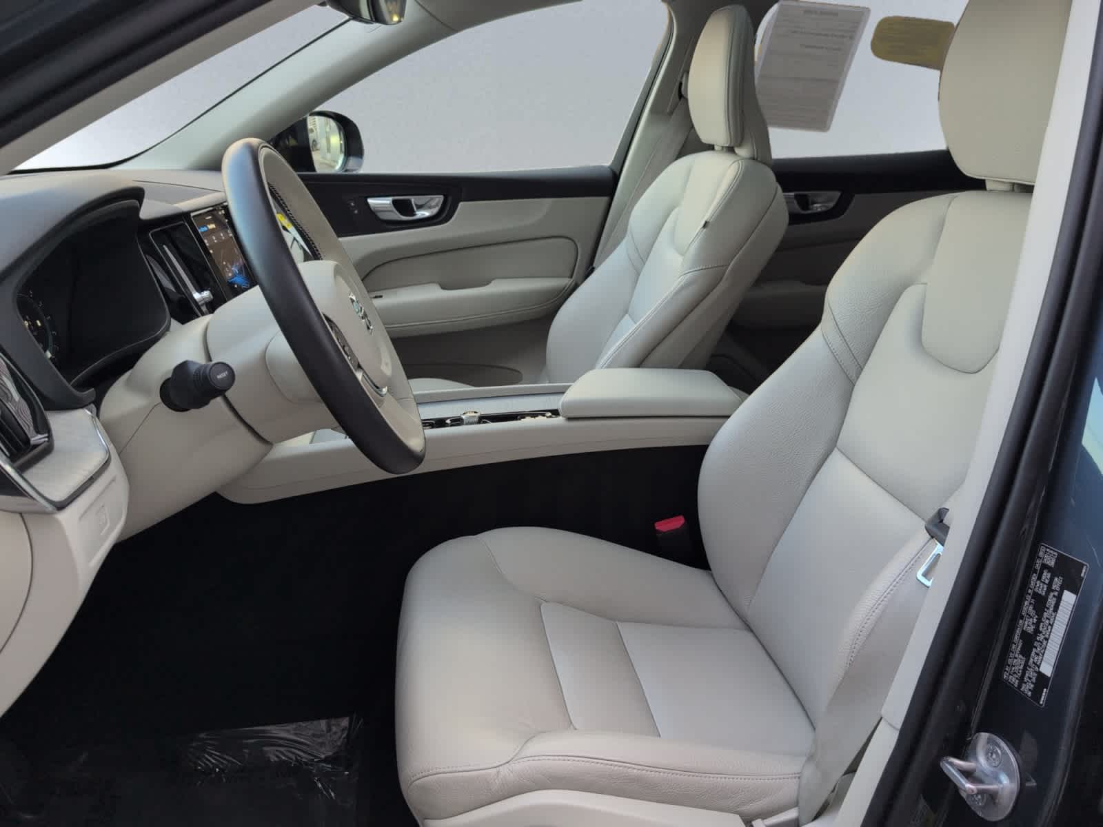 used 2024 Volvo XC60 car, priced at $33,998