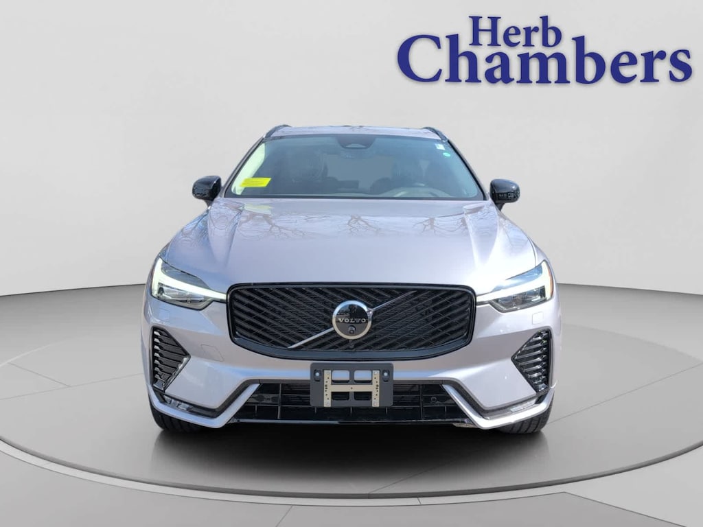 New 2026 Volvo XC60 B5 Plus SUV