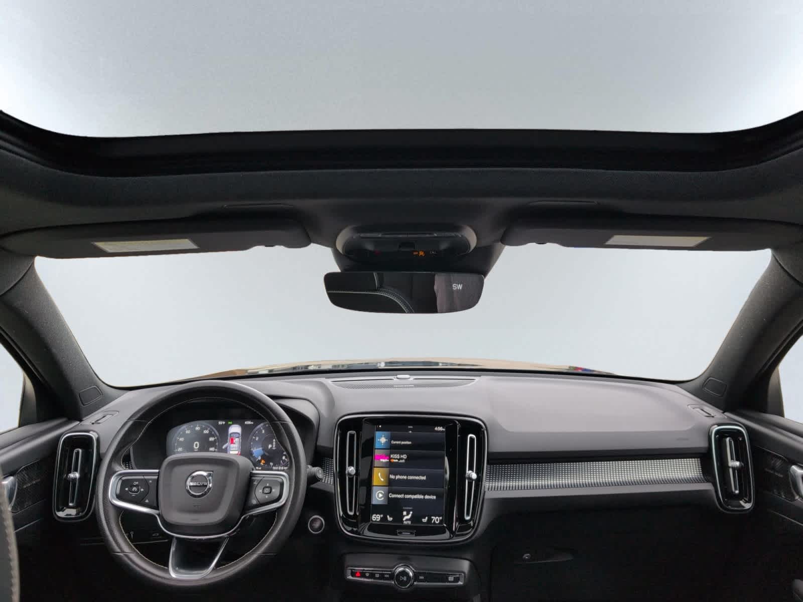 used 2021 Volvo XC40 car, priced at $22,998