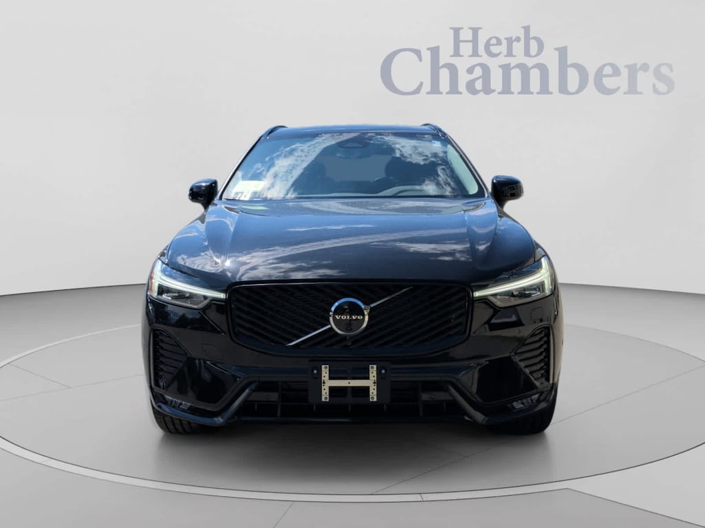 New 2026 Volvo XC60 B5 Plus SUV