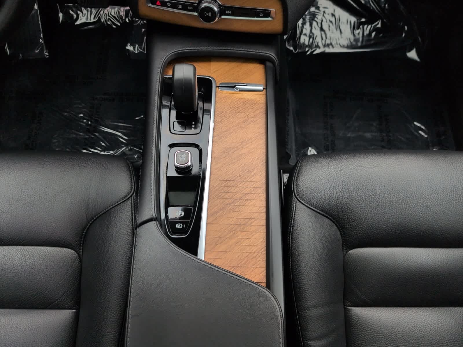 used 2024 Volvo XC90 car, priced at $39,998