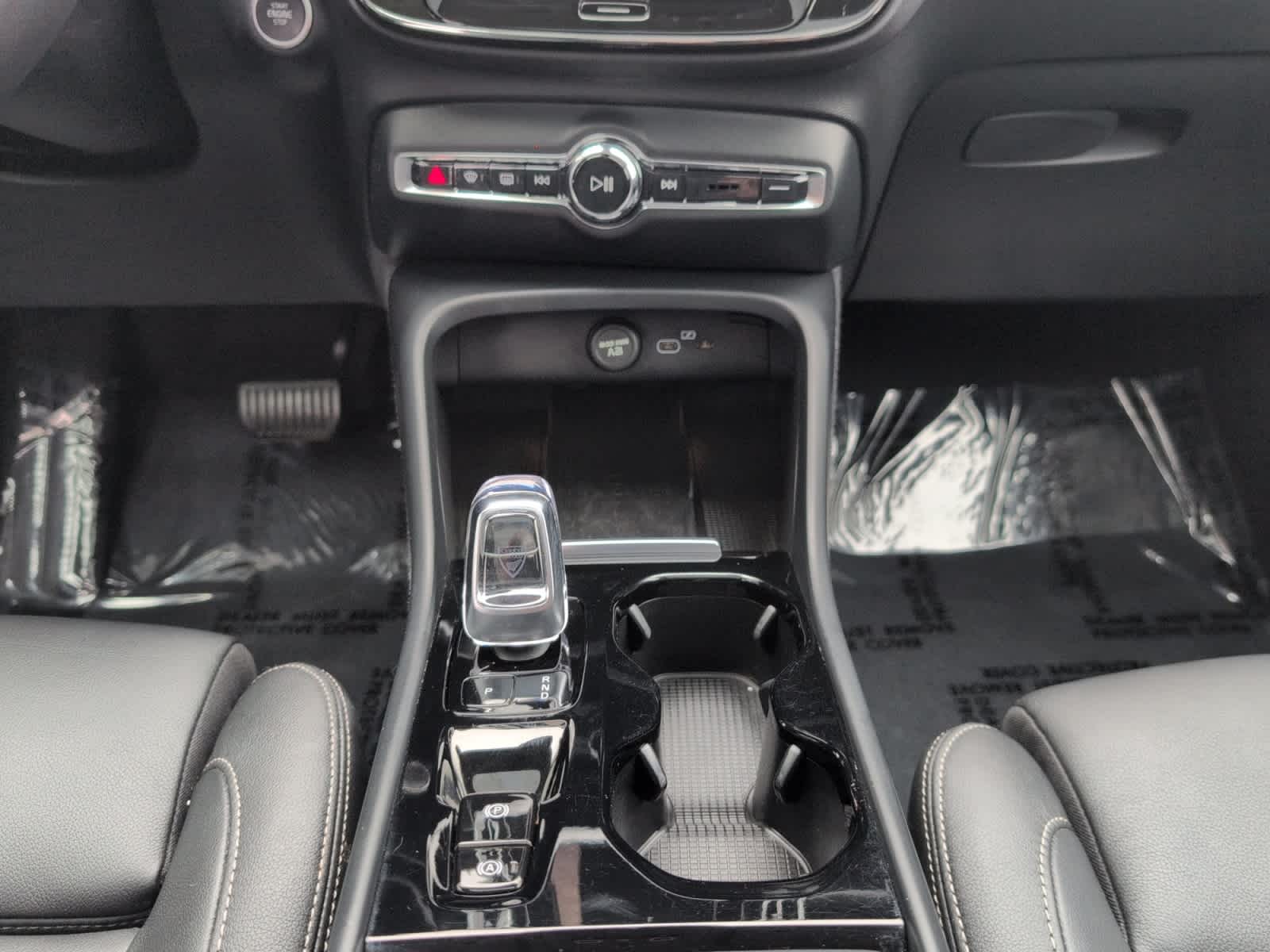 used 2024 Volvo XC40 car, priced at $33,998