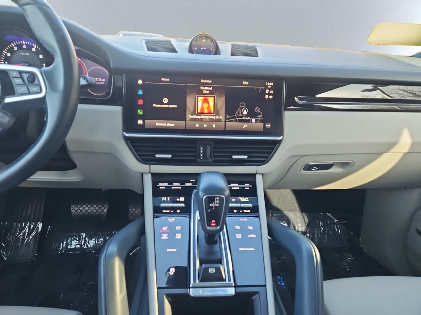 used 2022 Porsche Cayenne car, priced at $42,998