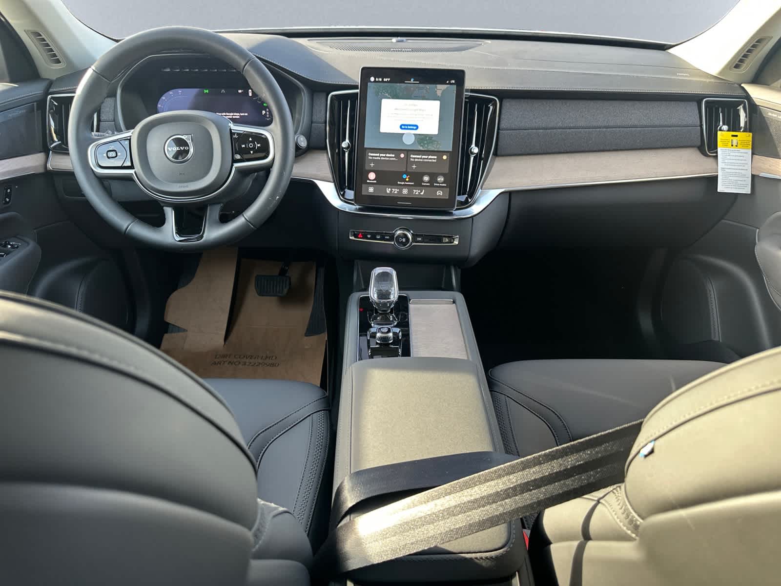 used 2025 Volvo XC90 plug-in hybrid car, priced at $78,395