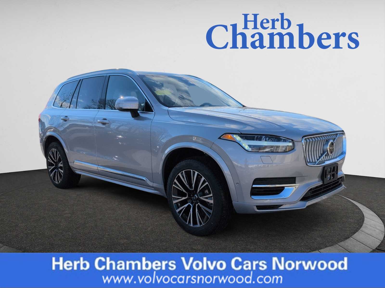 used 2025 Volvo XC90 plug-in hybrid car, priced at $76,875