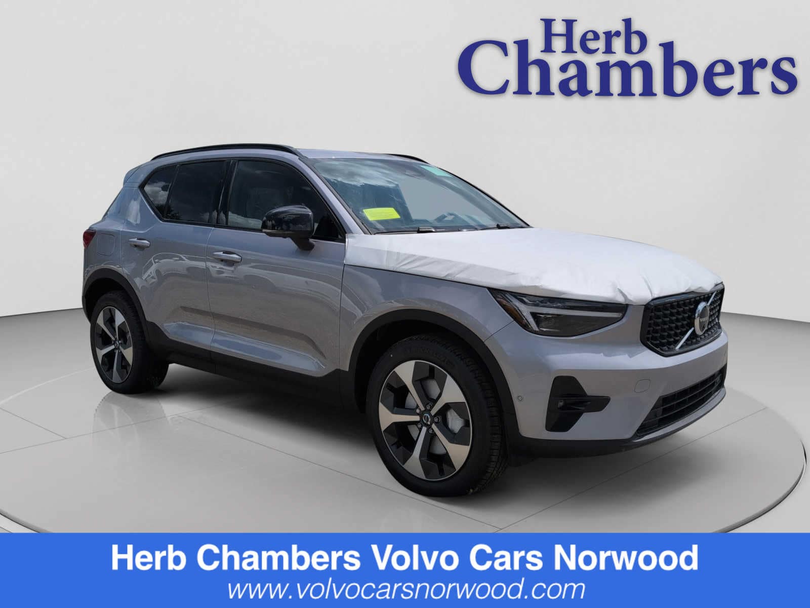 2026 Volvo XC40 SUV 