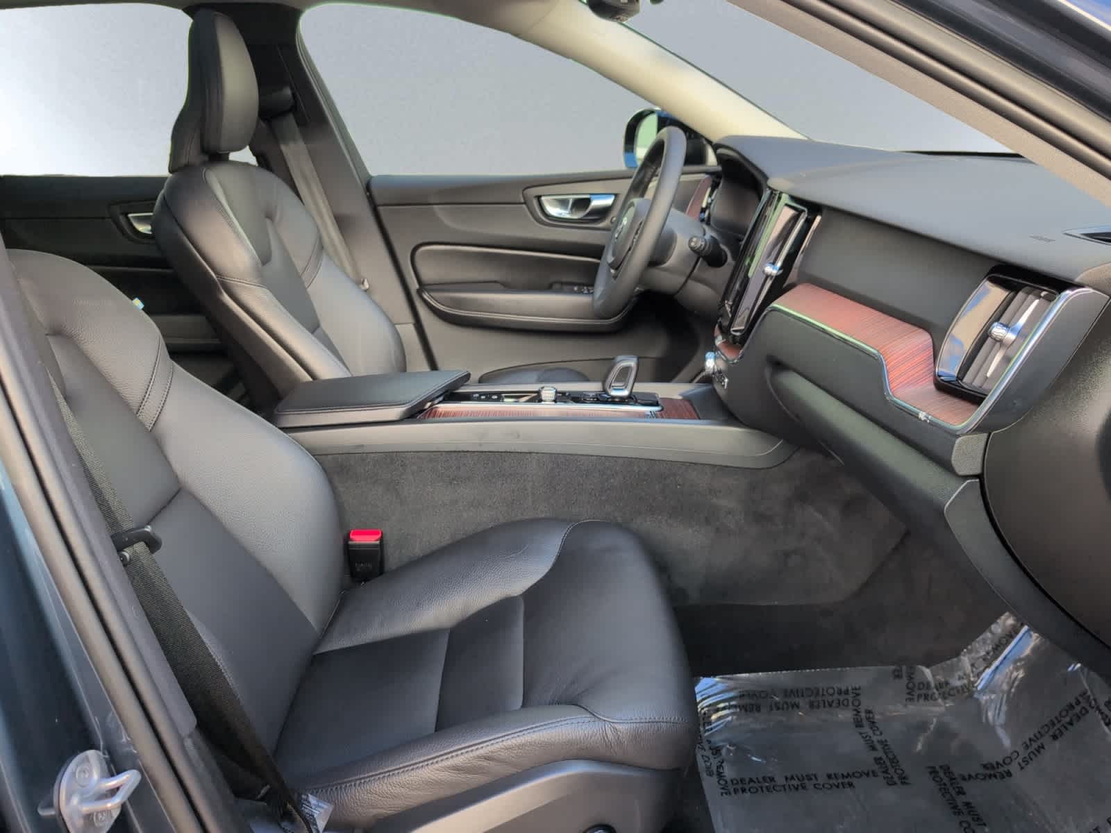 used 2023 Volvo XC60 car, priced at $31,998