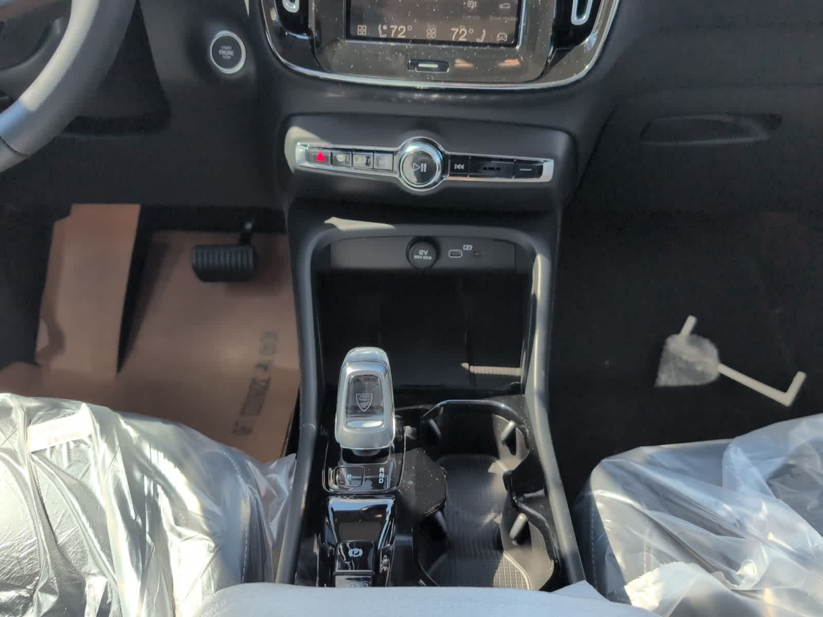 new 2026 Volvo XC40 car, priced at $50,035