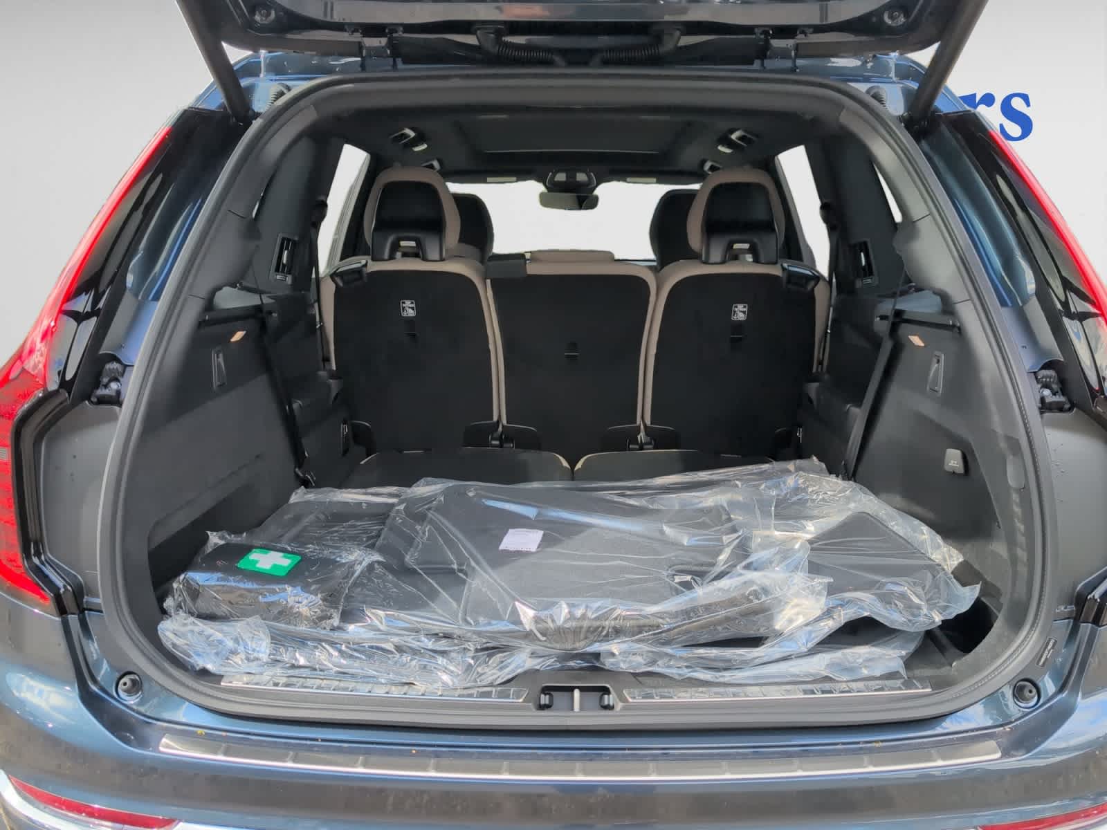 2026 Volvo XC90 Plus photo 4