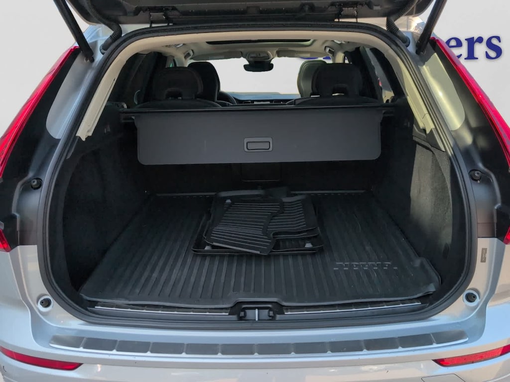 Used 2023 Volvo XC60 B5 AWD Plus Bright SUV
