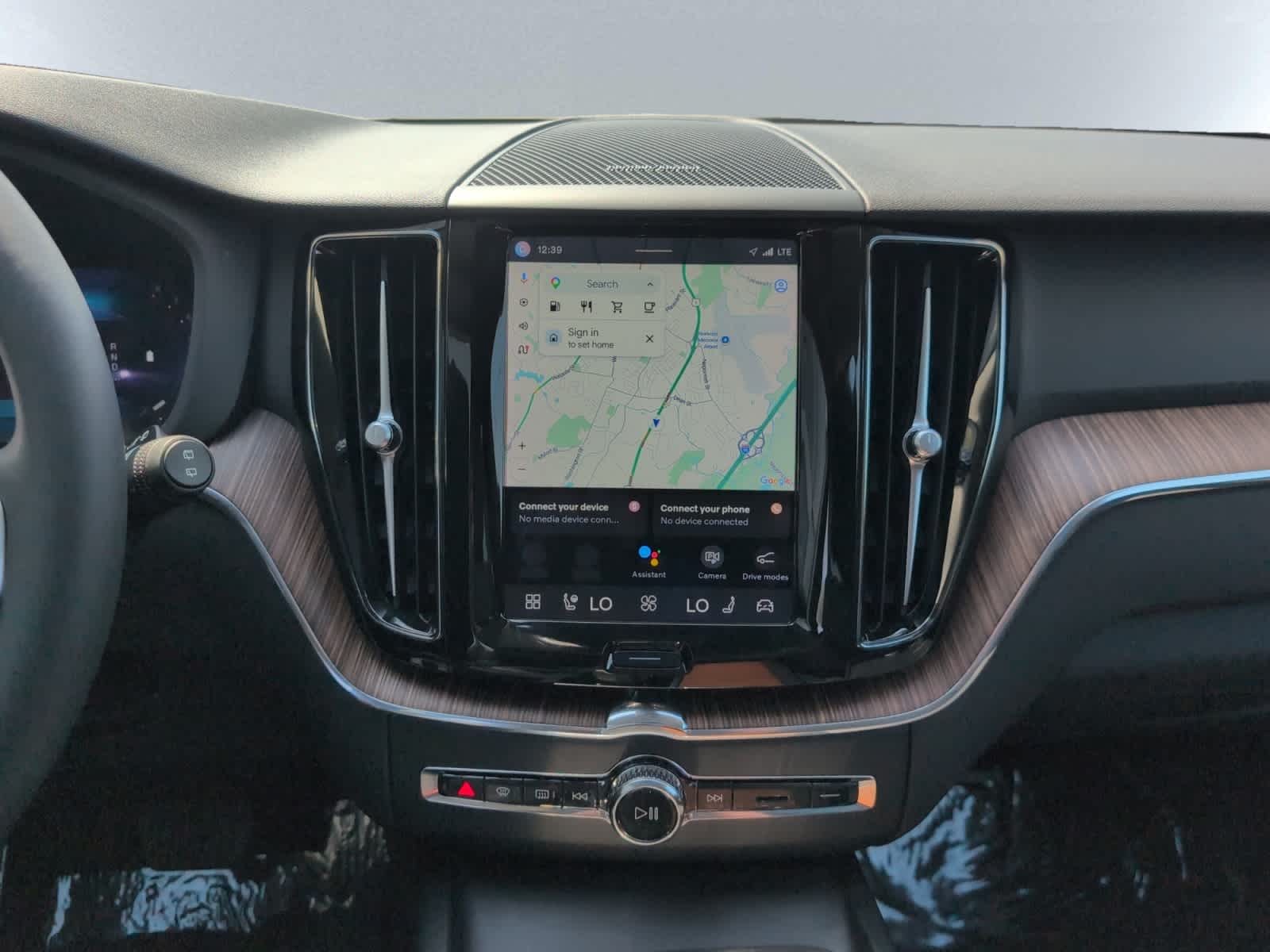 used 2023 Volvo XC60 car, priced at $35,998