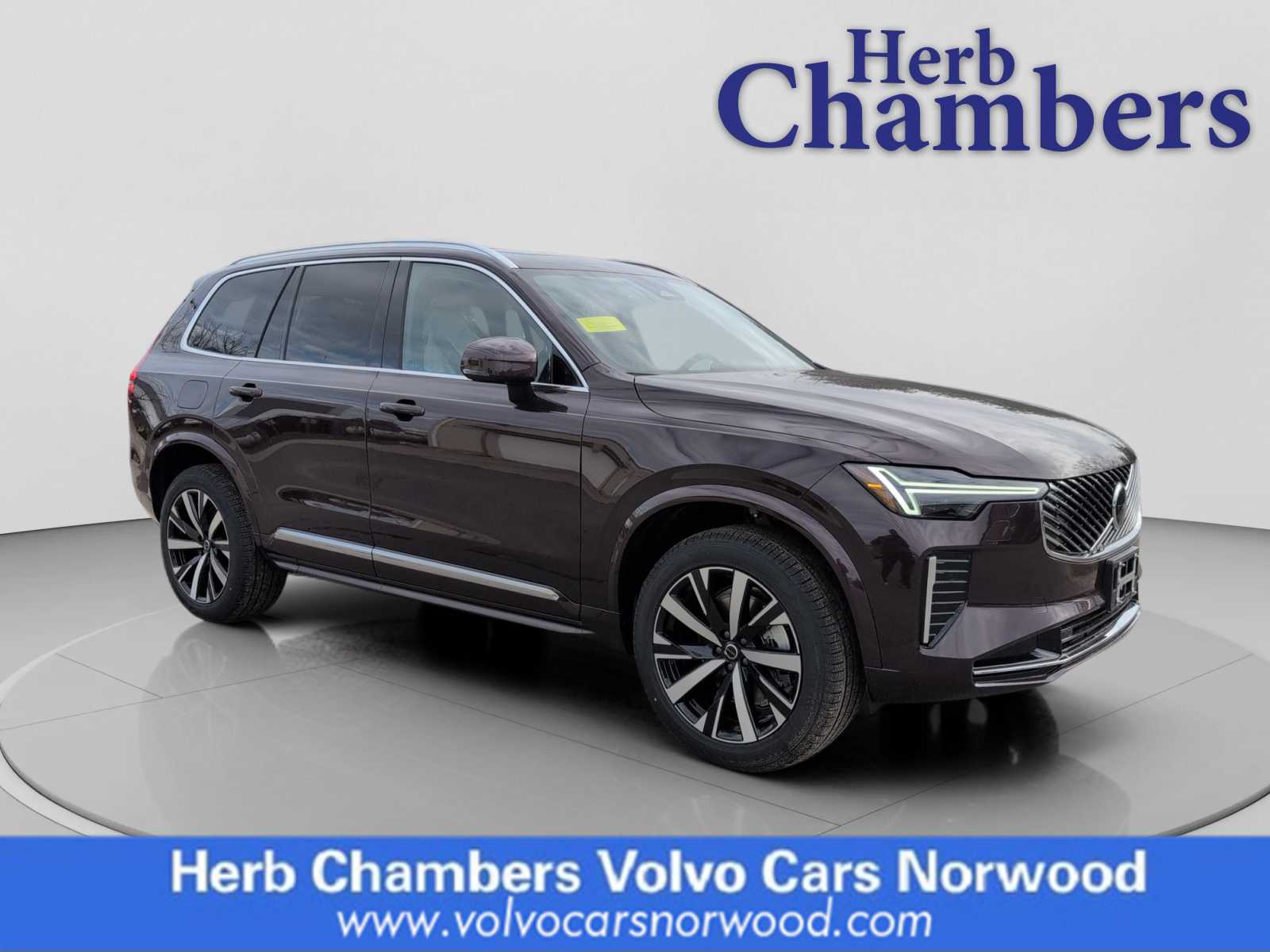 2026 Volvo XC90 Core's photo