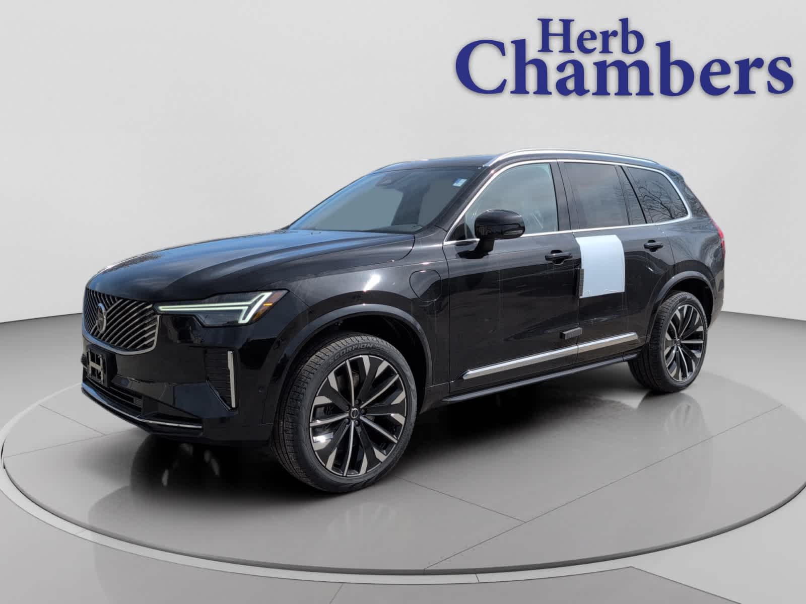 new 2026 Volvo XC90 plug-in hybrid car, priced at $81,570