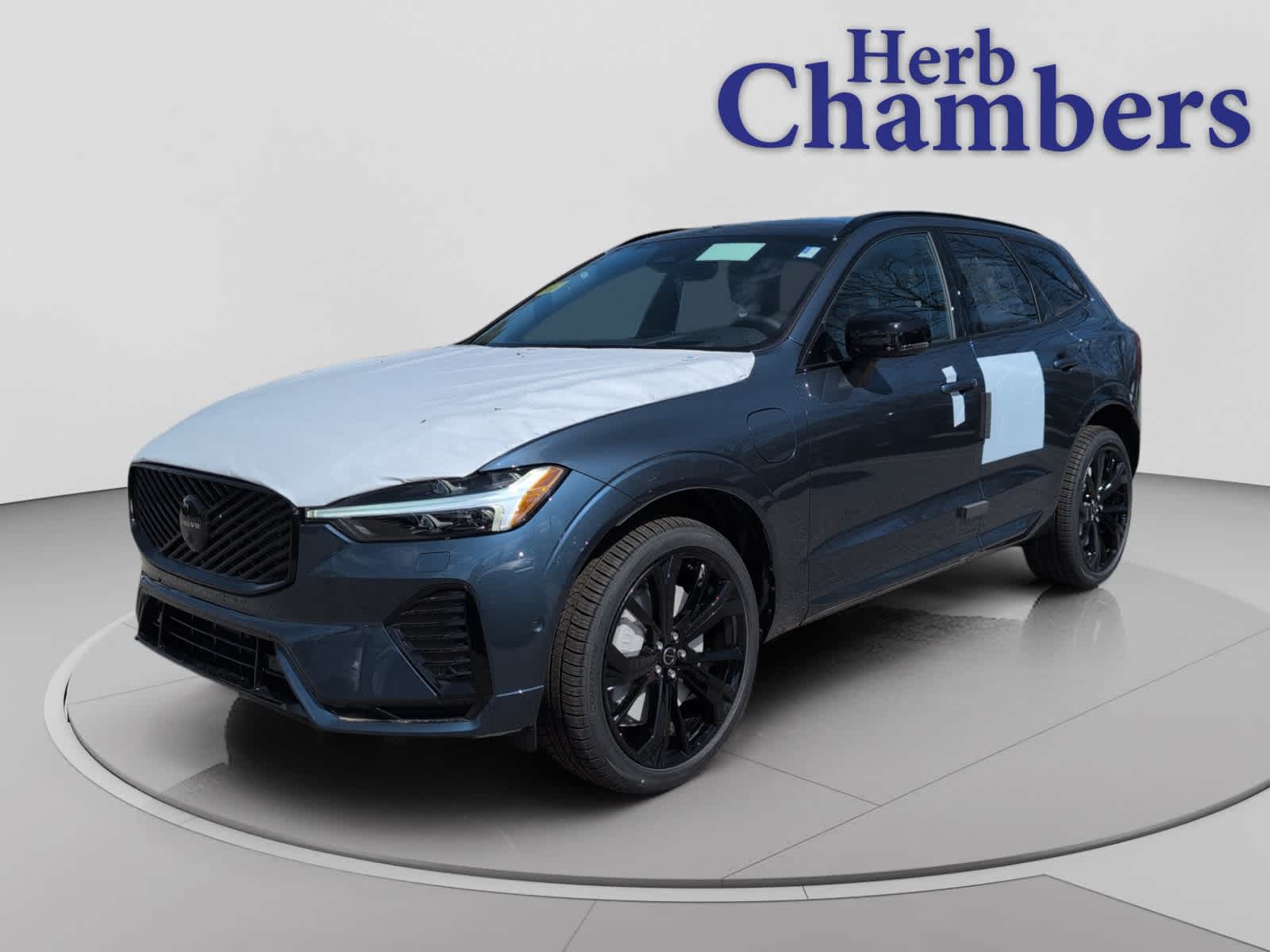 new 2026 Volvo XC60 plug-in hybrid car, priced at $75,470