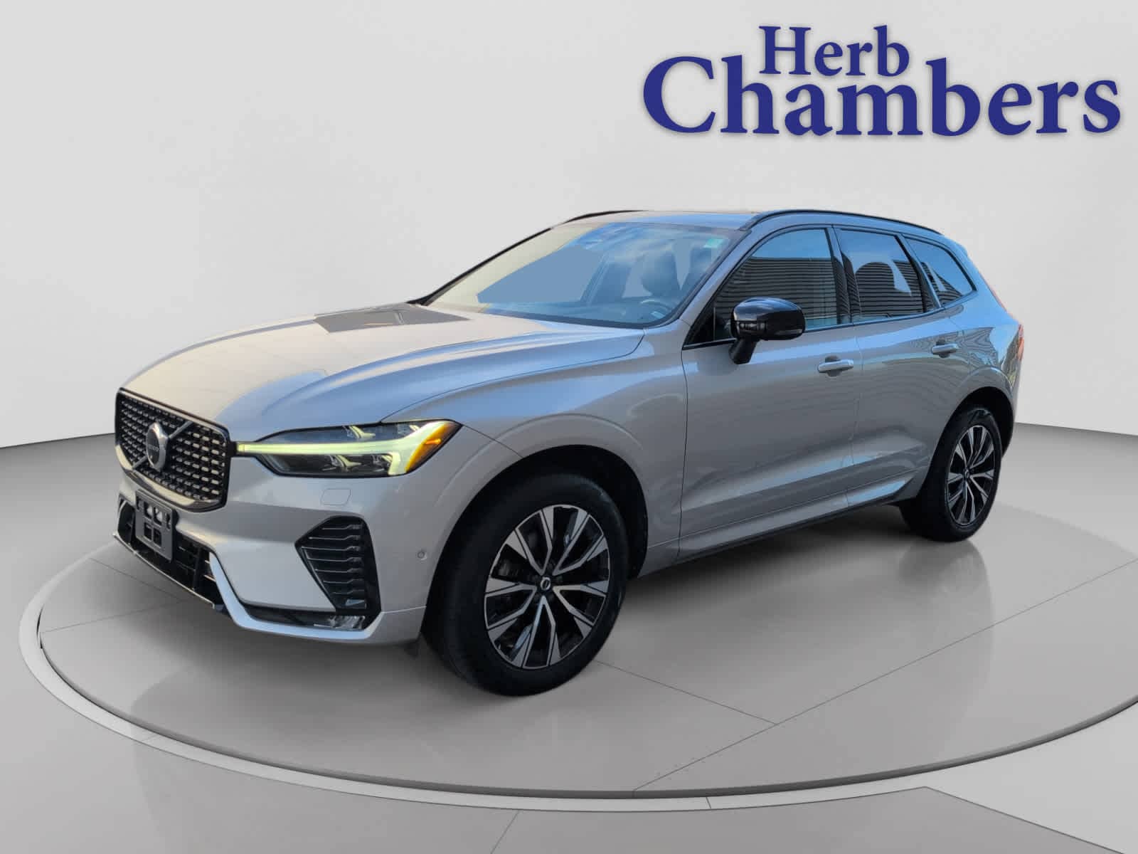 used 2023 Volvo XC60 car, priced at $28,998
