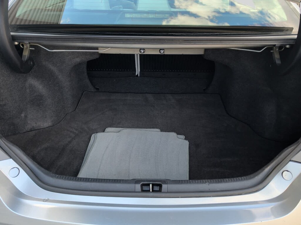 Used 2016 Toyota Camry XLE Sedan