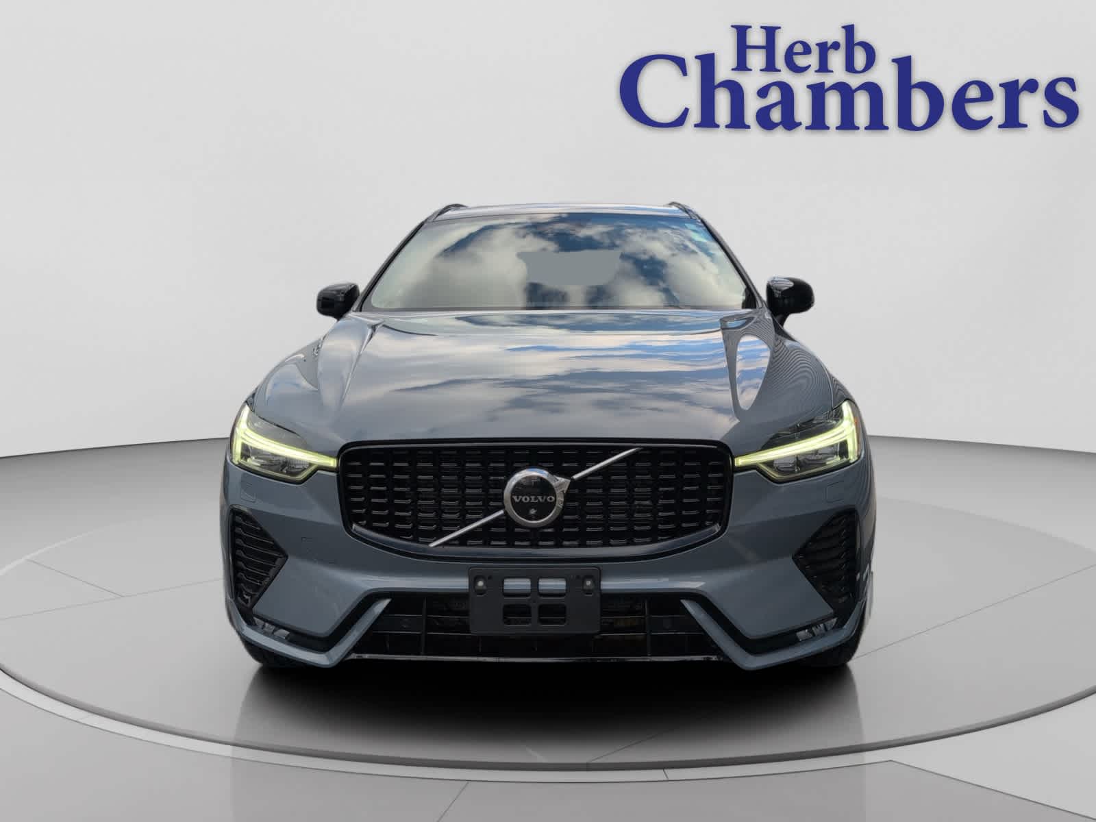 used 2023 Volvo XC60 car, priced at $34,998