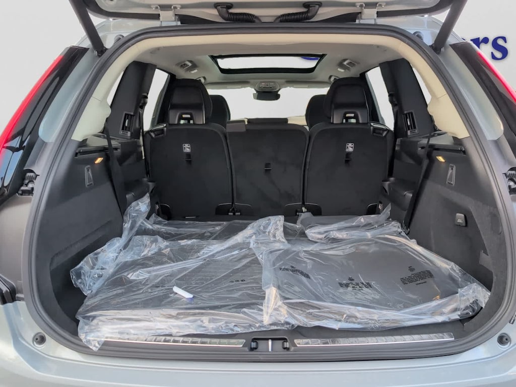 New 2026 Volvo XC90 B5 Core SUV