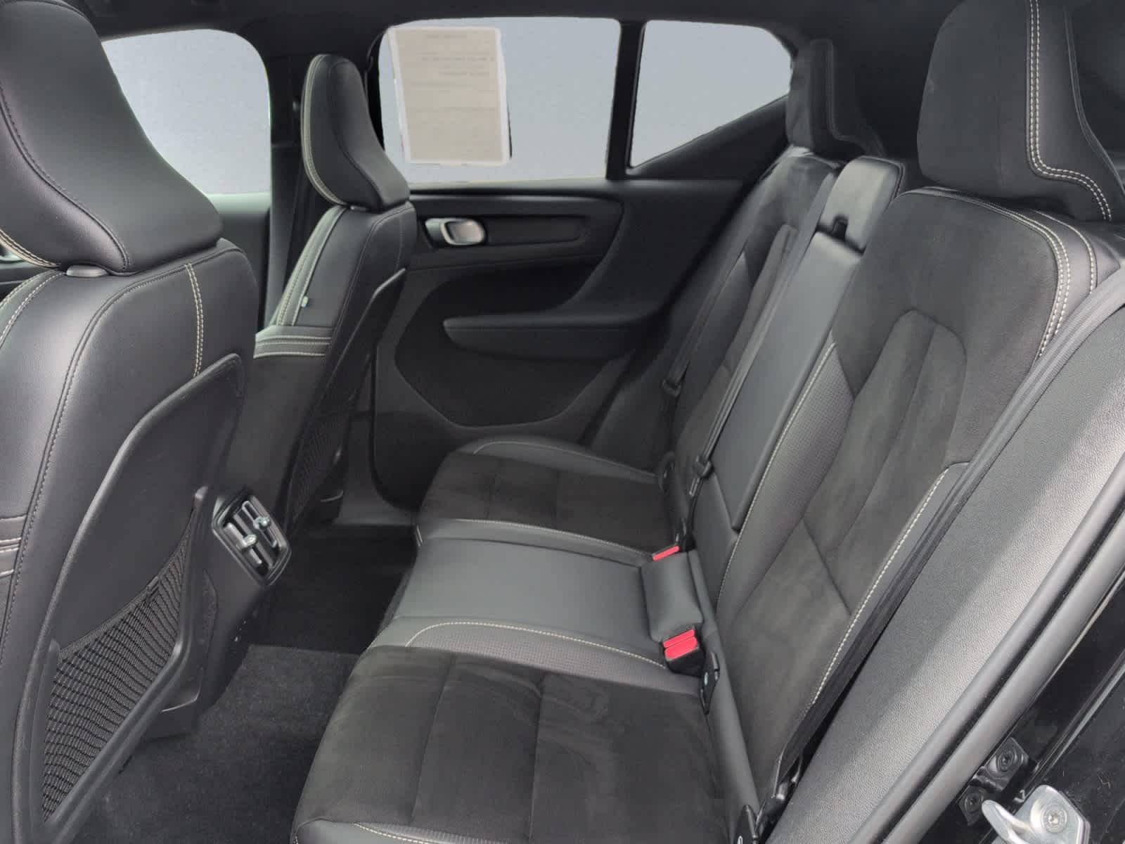 used 2021 Volvo XC40 car, priced at $22,998
