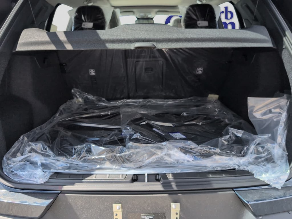 New 2026 Volvo XC40 B5 Core SUV